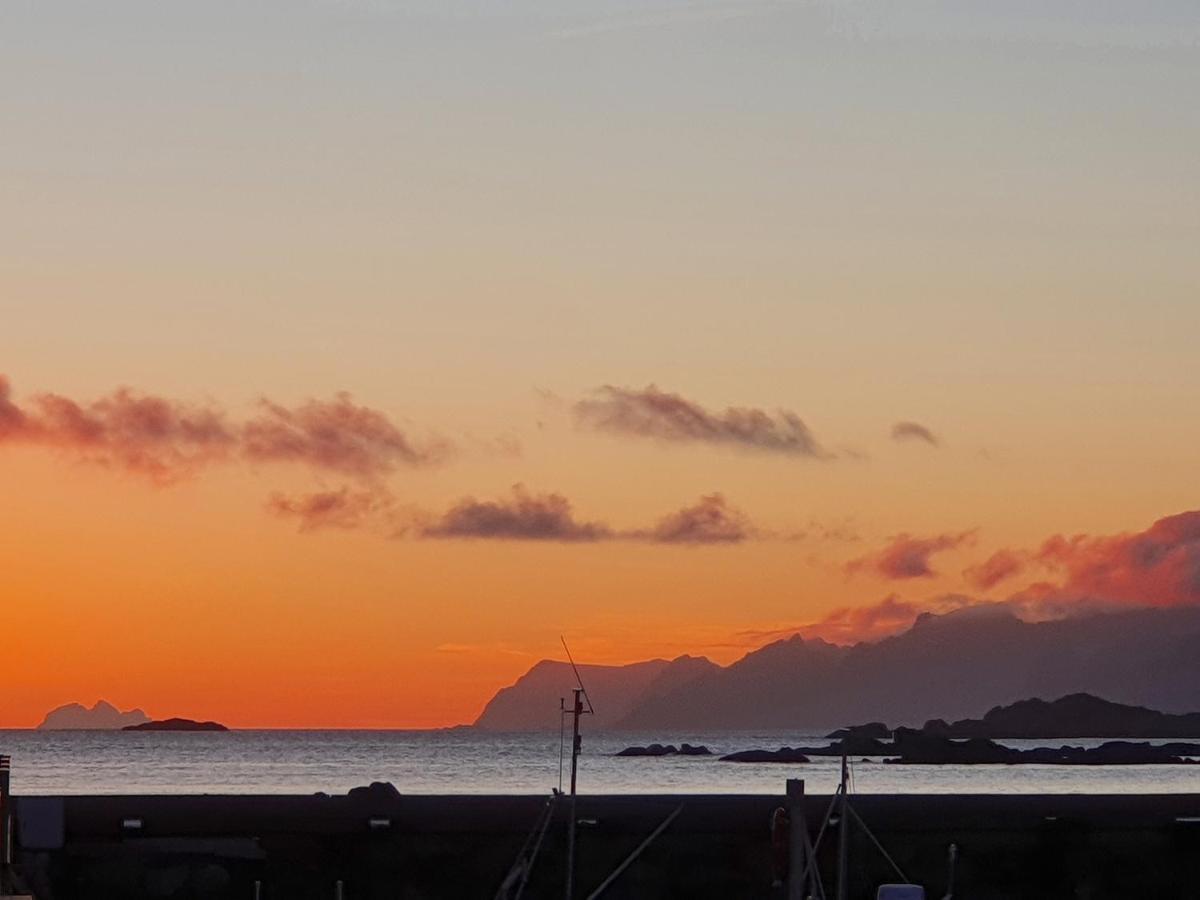 Seafront New Cabin In Lofoten Ballstad Exteriör bild